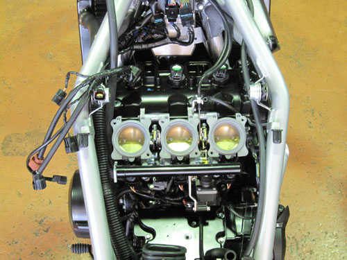 Triumph Tiger 800エンジン　チェック